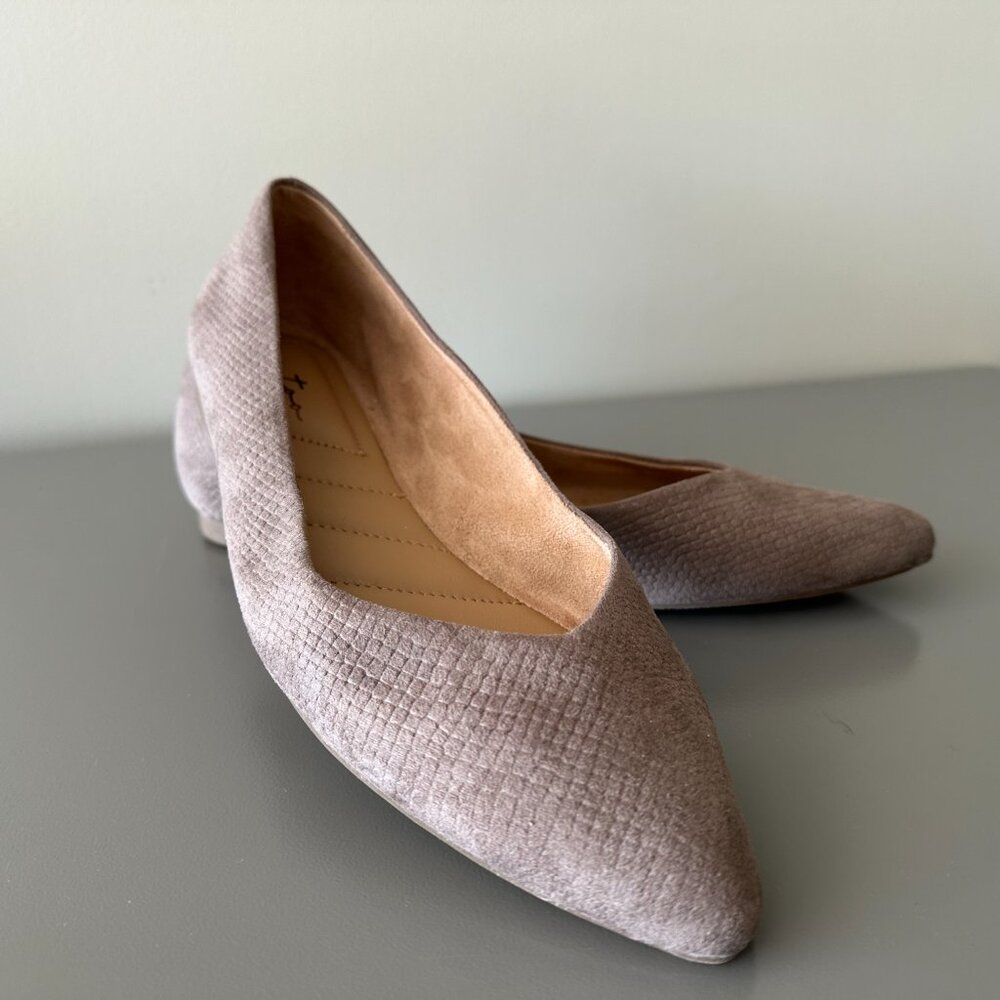 Me Too Gwenn Tan Textured Pointed Toe Comfort Flats 8.5